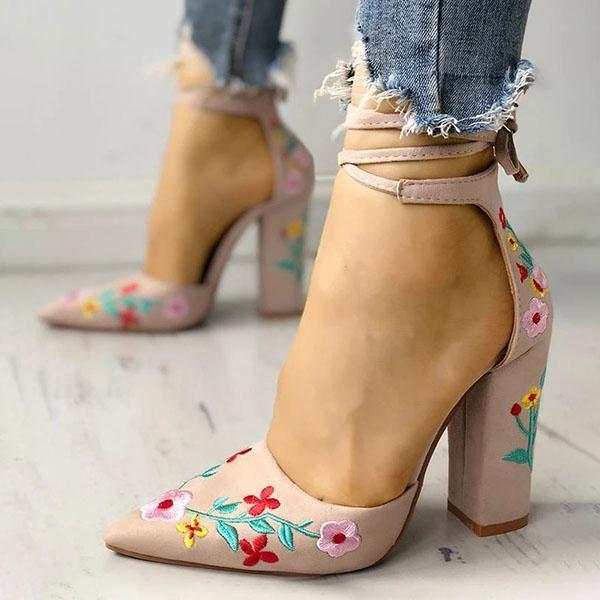 Susiecloths Floral Embroidered Pointed Toe Chunky Heeled Sandals